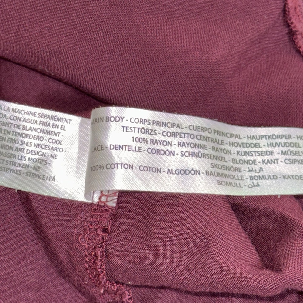 Ariat Blouse Top Womens Size Large Burgundy Long Sleeve Polyester Scoop Neck - Picture 6 of 6